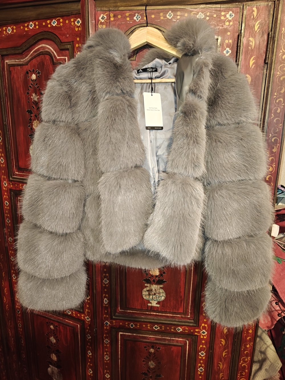Plush Super Soft/Fluffy Gray Faux Fur Cropped Teddy Hoodie Jacket Large